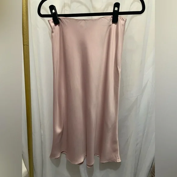 Express Blush Pink Satin Slip Skirt - Picture 3 of 8